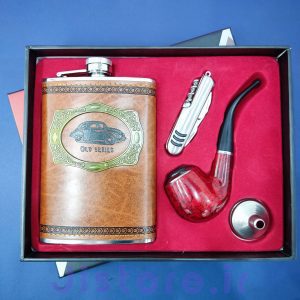 ست قمقمه جیبی چرم با پیپ و وسایل تنظیف