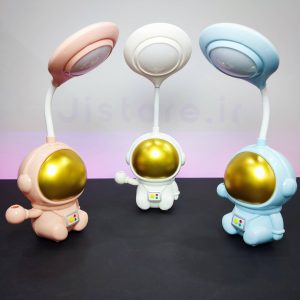 چراغ مطالعه شارژی و جا قلمی مدل فضانورد